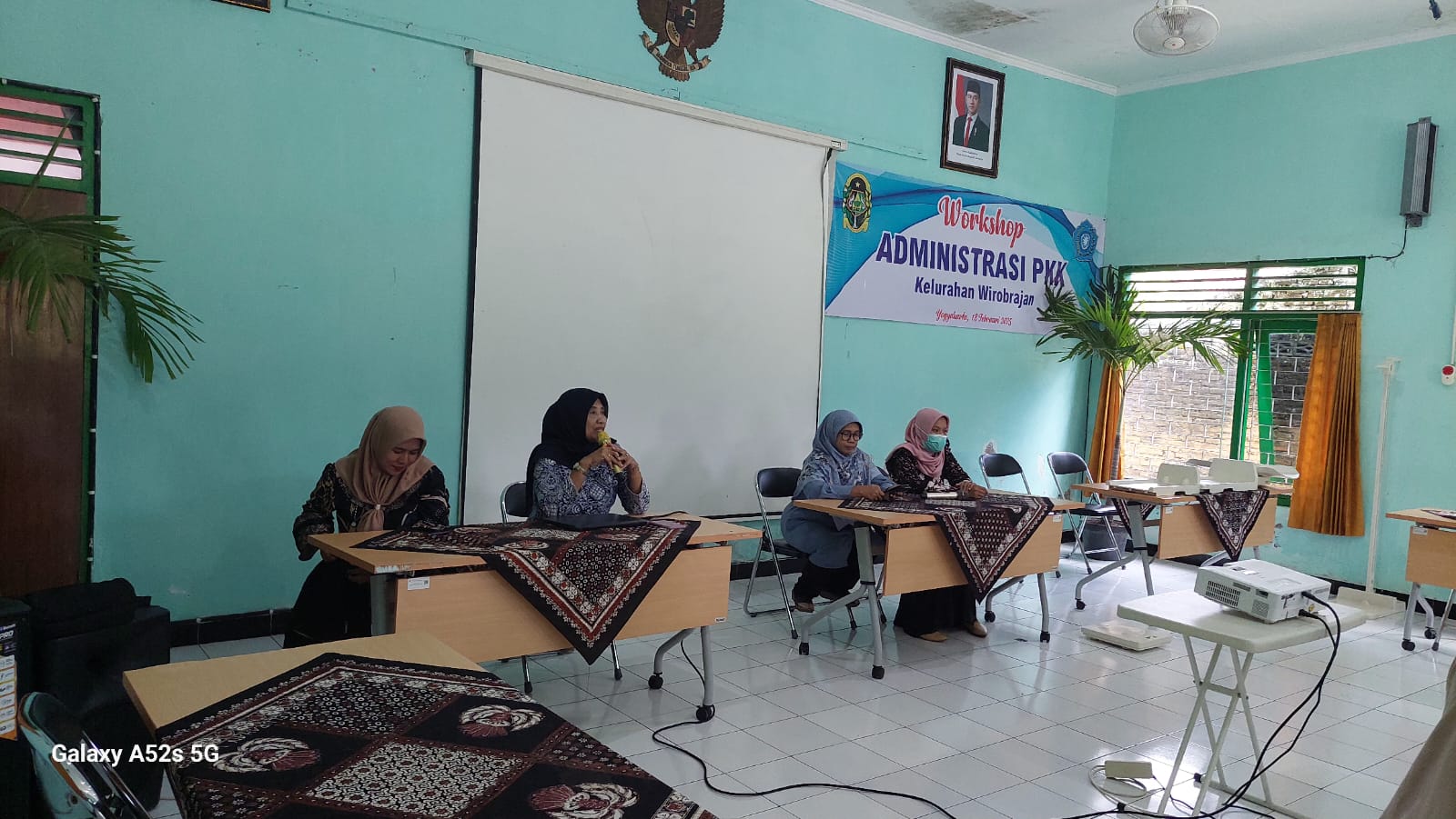 Workshop Administrasi PKK Kelurahan Wirobrajan